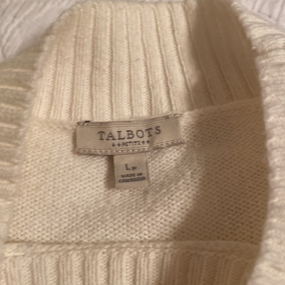 Sweater - Picture 4 of 6